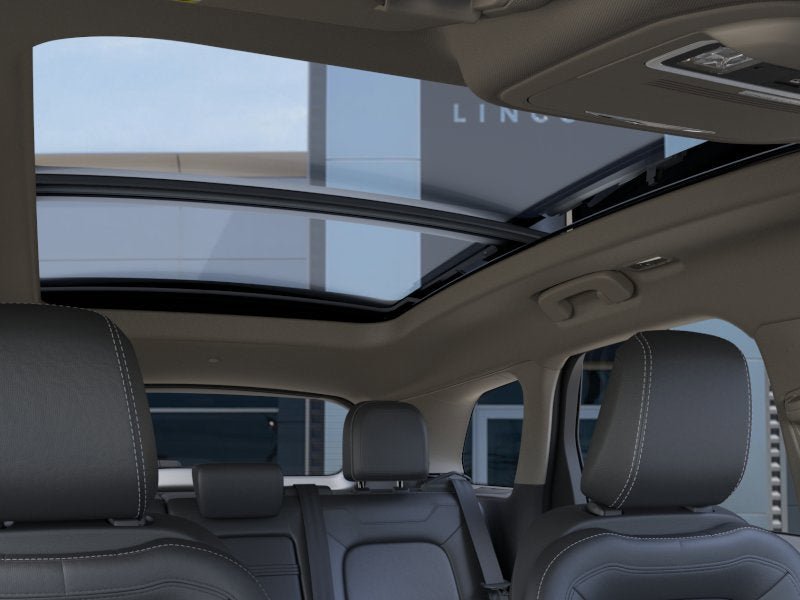 New 2025 Lincoln Corsair Grand Touring w/ Equipment Group 302A AWD/4WD image 22