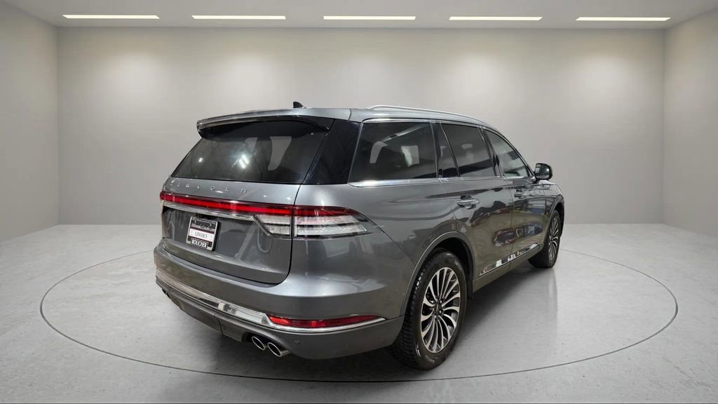 Certified 2023 Lincoln Aviator Reserve w/ Elements Package Plus image 3