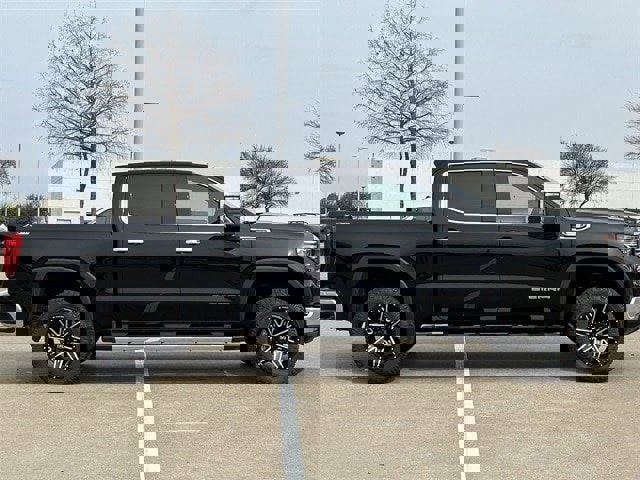 Used 2022 GMC Sierra 1500 SLT image 4