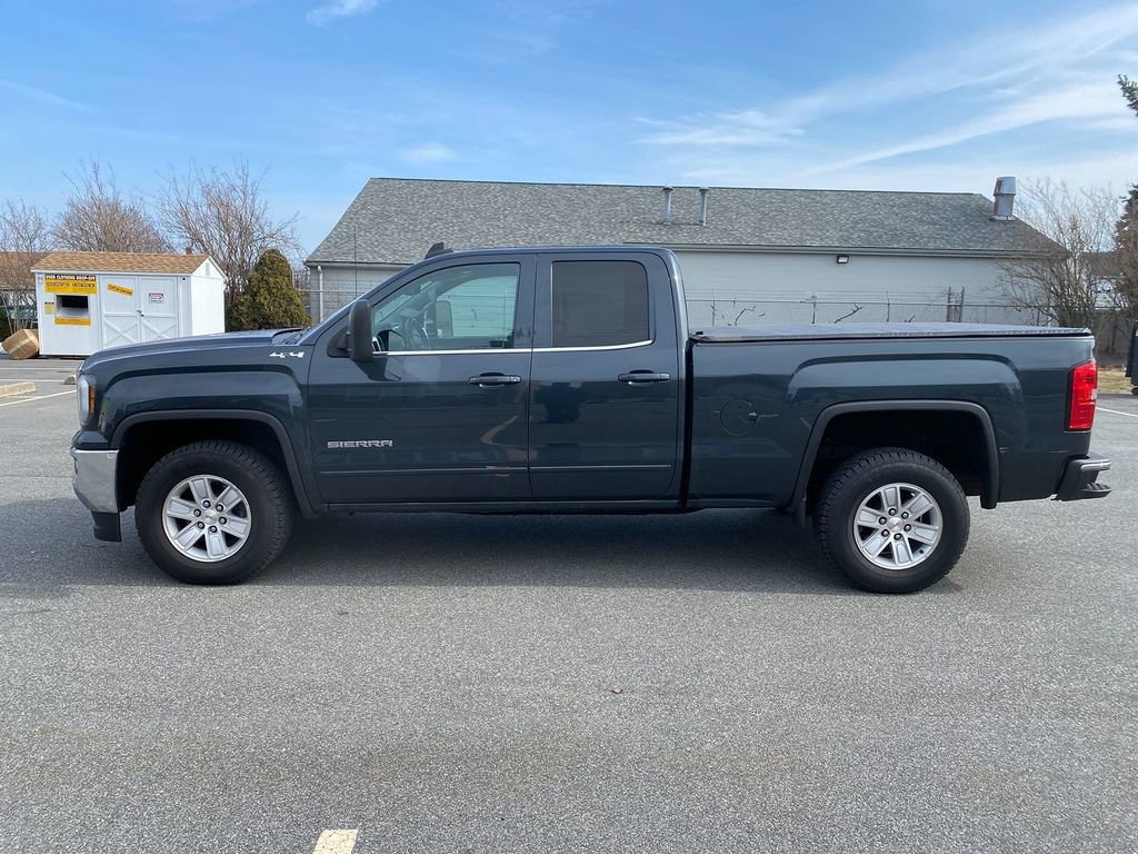 Used 2017 GMC Sierra 1500 SLE w/ SLE Value Package image 9
