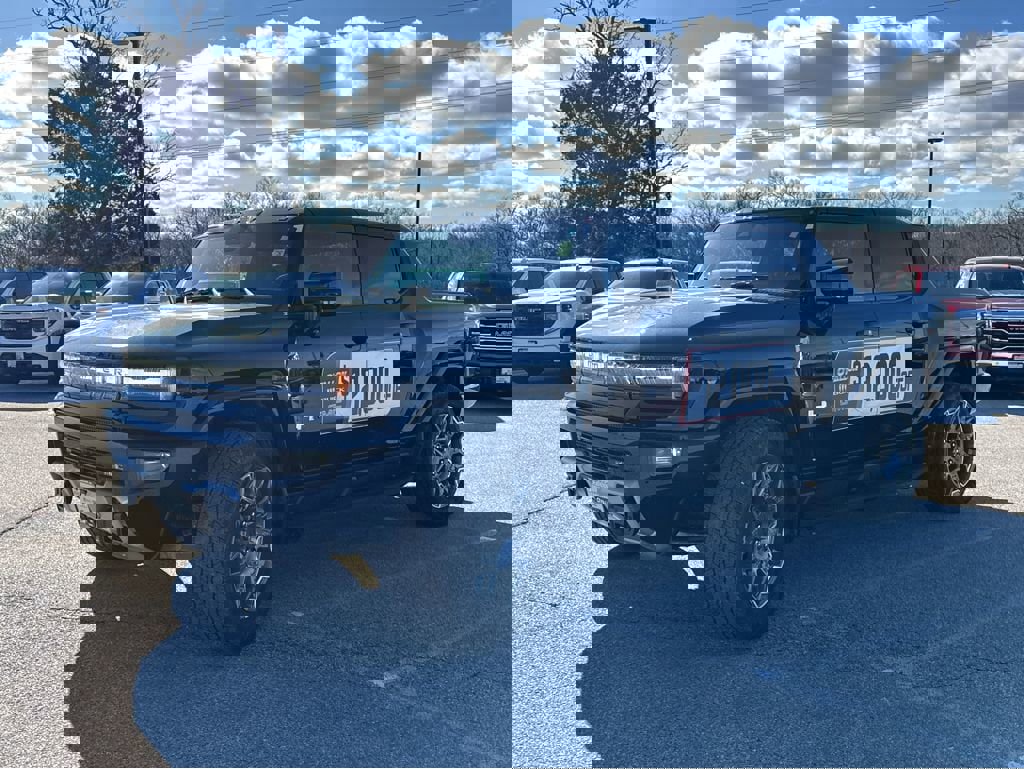 New 2026 GMC Hummer EV 4x4 Crew Cab image 4