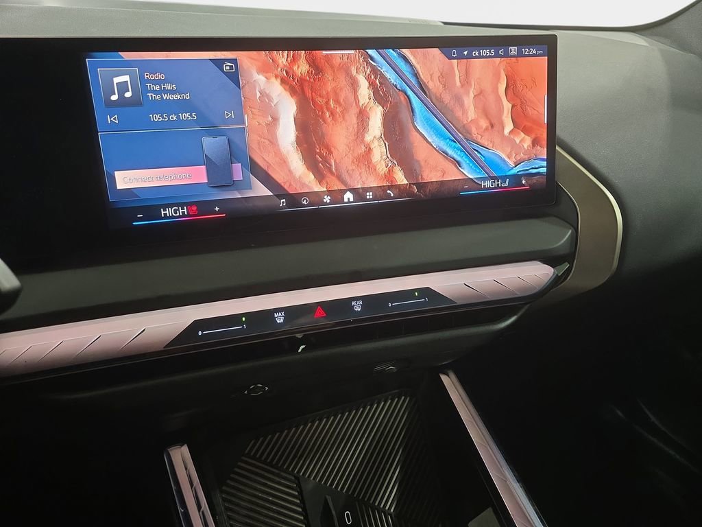 Certified 2025 BMW X3 xDrive30i w/ M Sport Package image 17