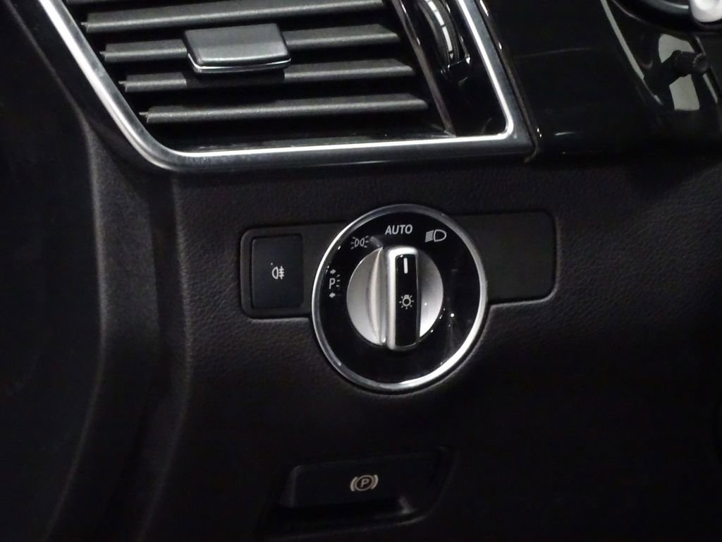 Used 2019 Mercedes-Benz GLS 450 4MATIC image 21