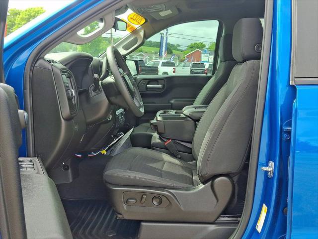 Used 2022 Chevrolet Silverado 1500 Custom w/ LPO, Dark Essentials Package RWD image 14