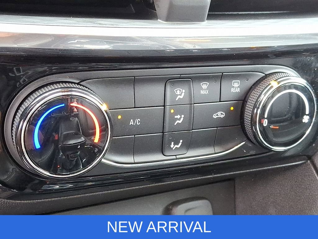 Used 2024 Buick Encore GX Sport Touring image 15