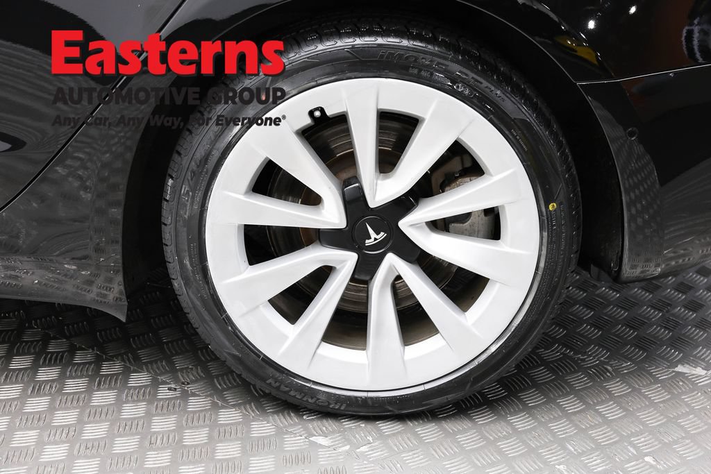 Used 2022 Tesla Model 3 Long Range AWD/4WD image 8