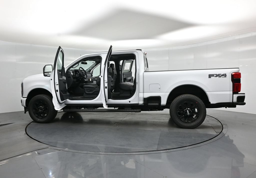 New 2026 Ford F250 Lariat w/ Black Appearance Package AWD/4WD image 35