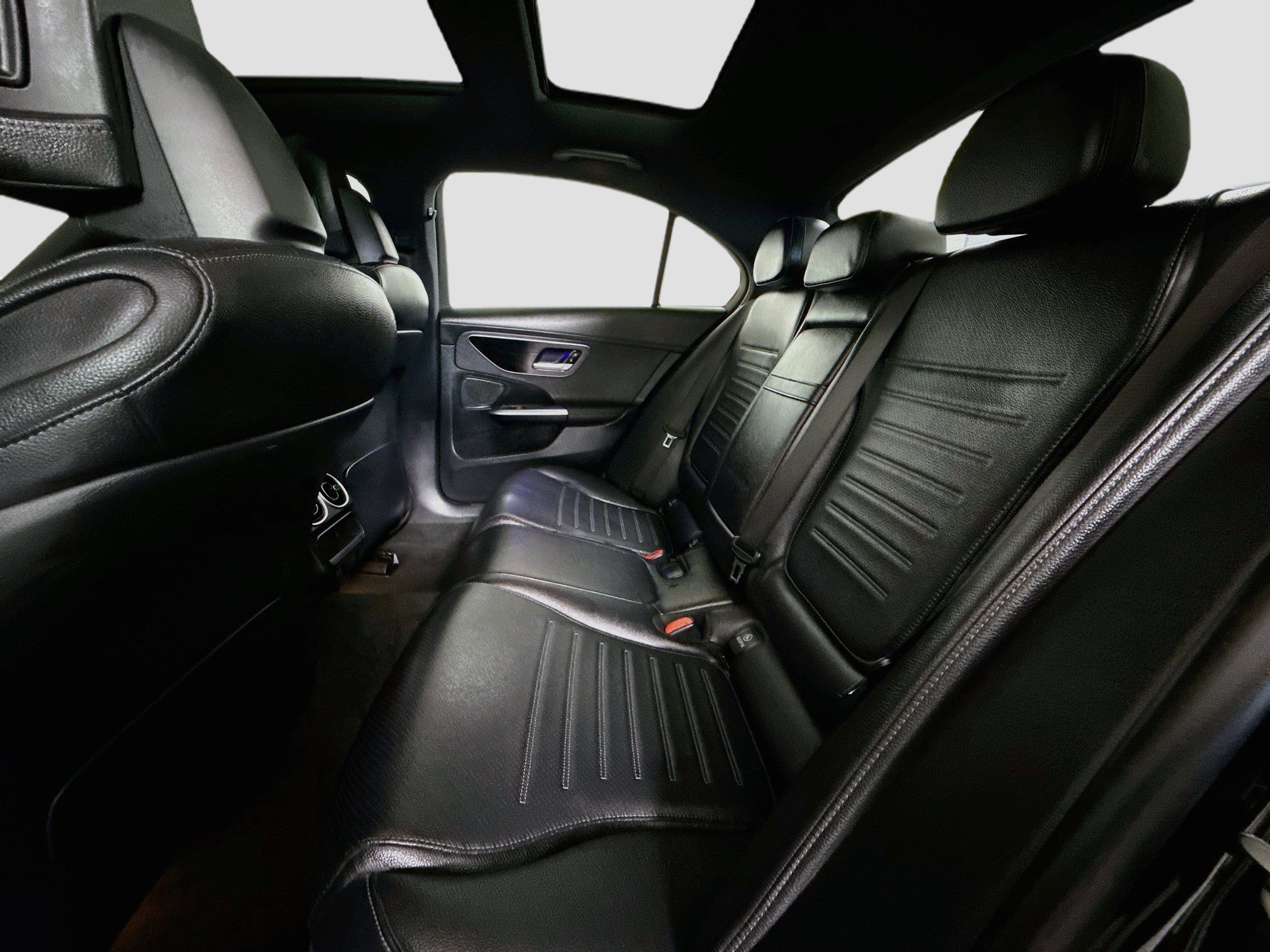 Used 2023 Mercedes-Benz C 300 4MATIC Sedan image 25
