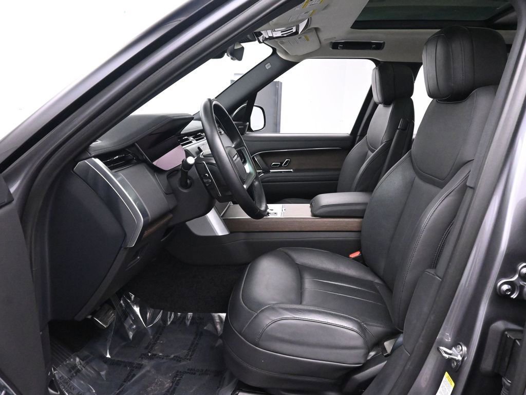 Used 2024 Land Rover Range Rover SE image 12