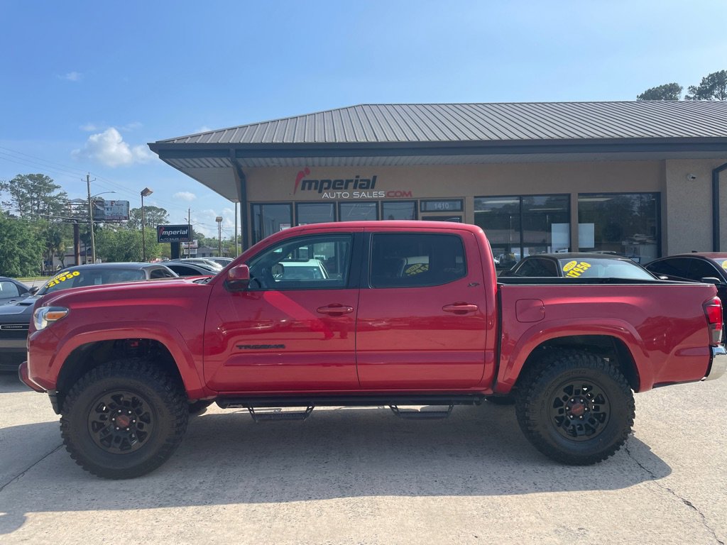 Used 2019 Toyota Tacoma TRD Off-Road image 2