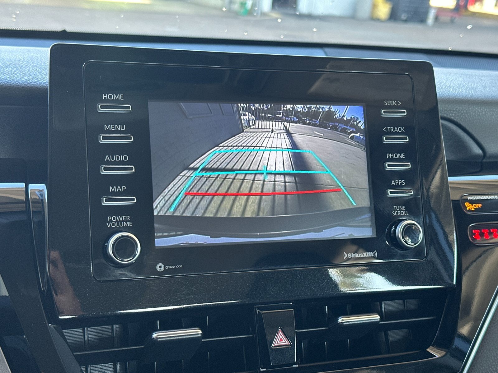 Used 2024 Toyota Camry SE image 17