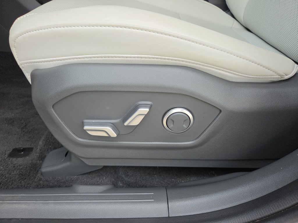 New 2026 Hyundai Santa Fe SEL FWD image 12