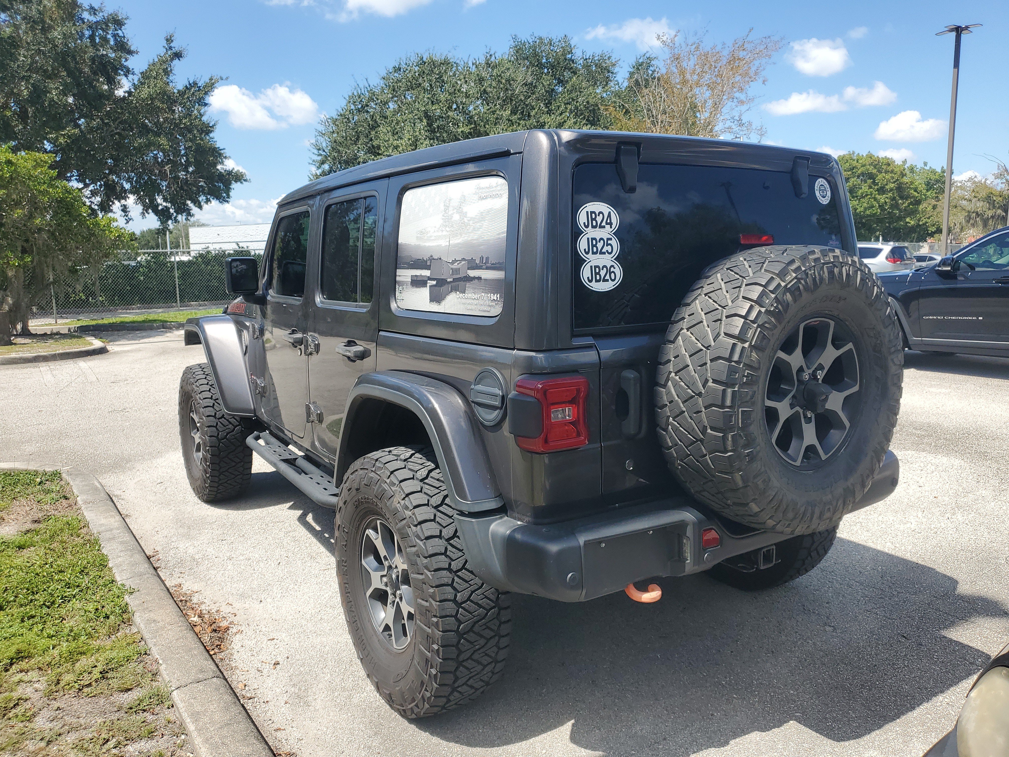 Used 2018 Jeep Wrangler Unlimited Rubicon AWD/4WD image 4