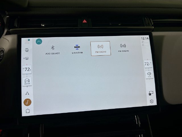 Used 2026 Land Rover Range Rover Velar Dynamic SE AWD/4WD image 15