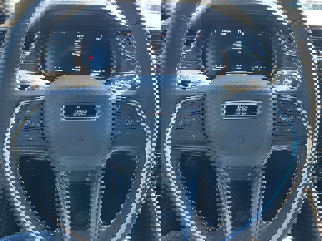 New 2025 Jeep Grand Cherokee Altitude image 20