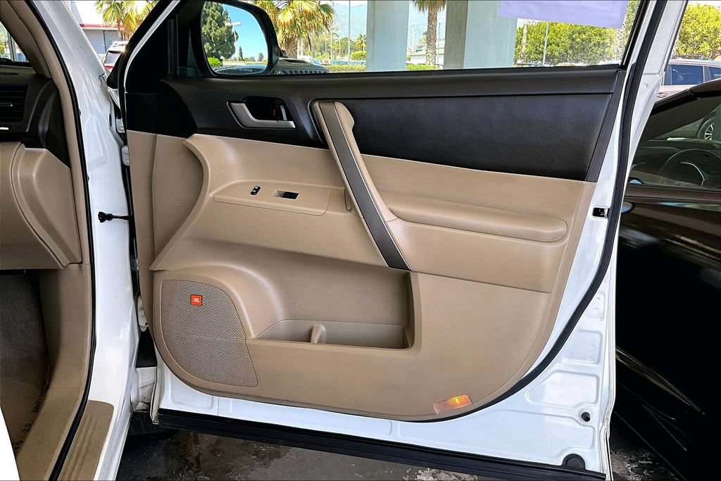 Used 2008 Toyota Highlander Sport FWD image 29