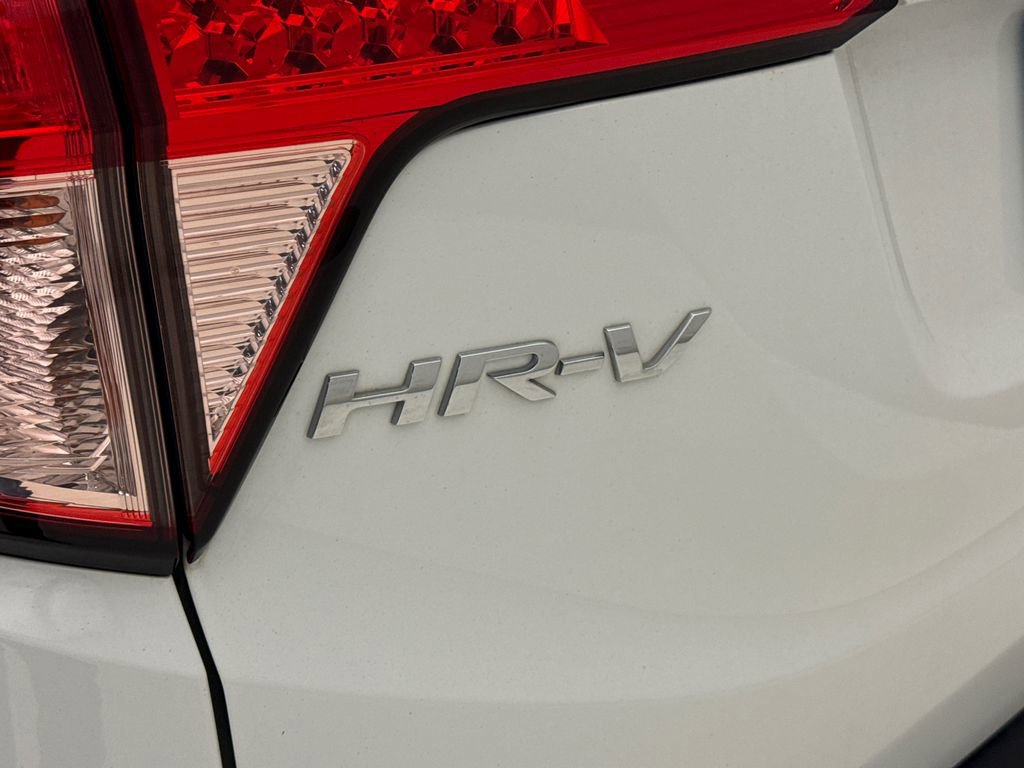 Used 2017 Honda HR-V LX image 10