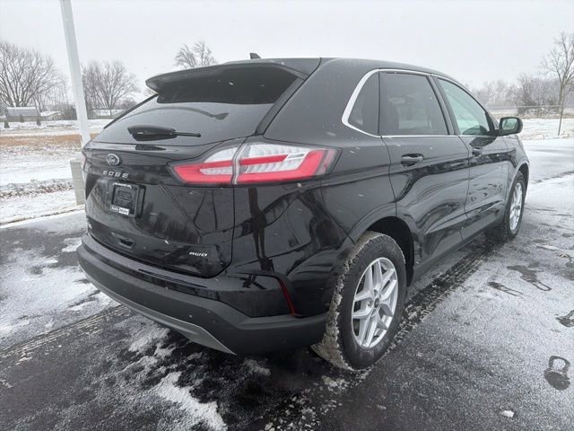 Certified 2024 Ford Edge SEL image 3