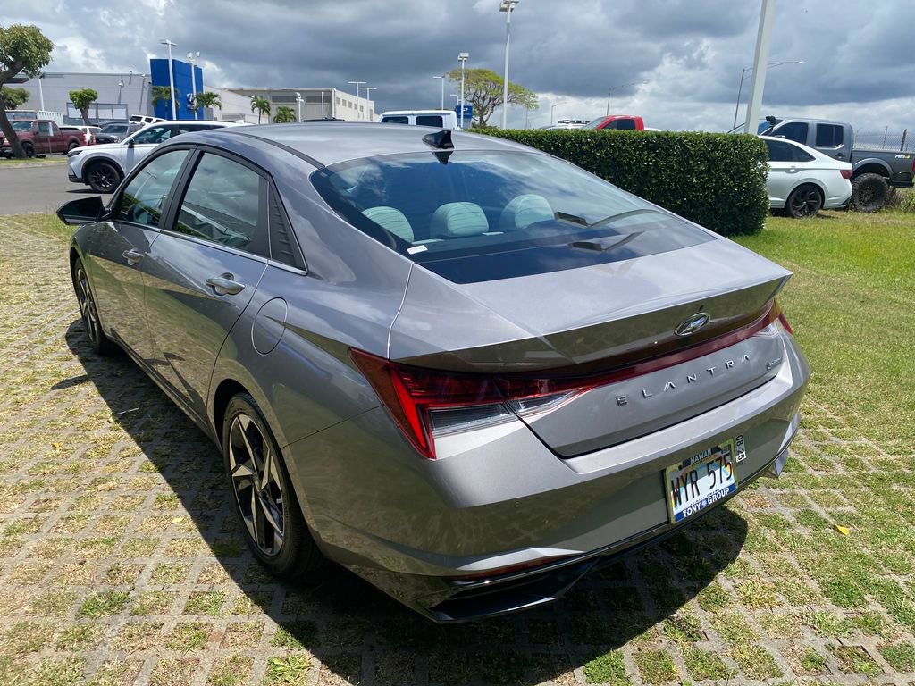 Certified 2023 Hyundai Elantra Limited FWD image 5