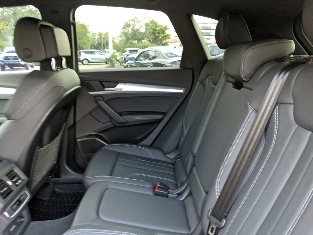 Used 2024 Audi Q5 2.0T Premium Plus w/ Premium Plus Package image 7