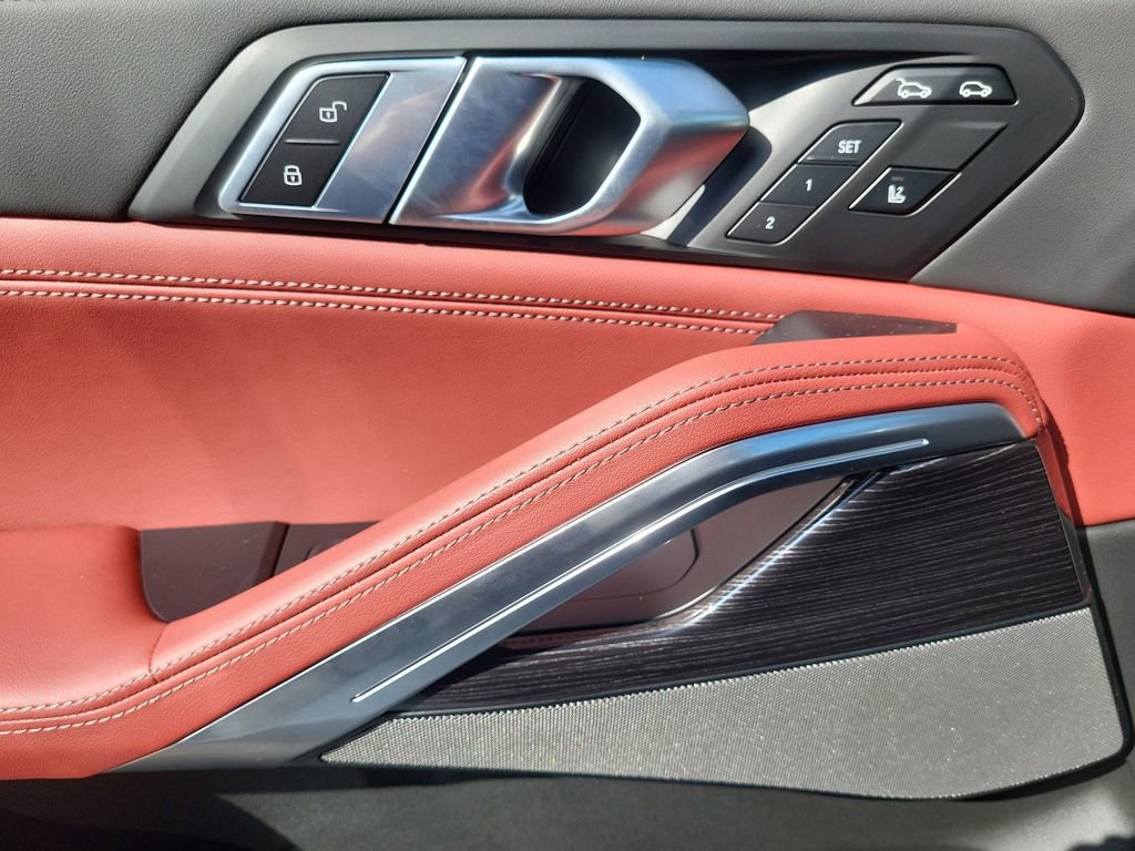 New 2026 BMW X6 xDrive40i w/ Climate Comfort Package image 22