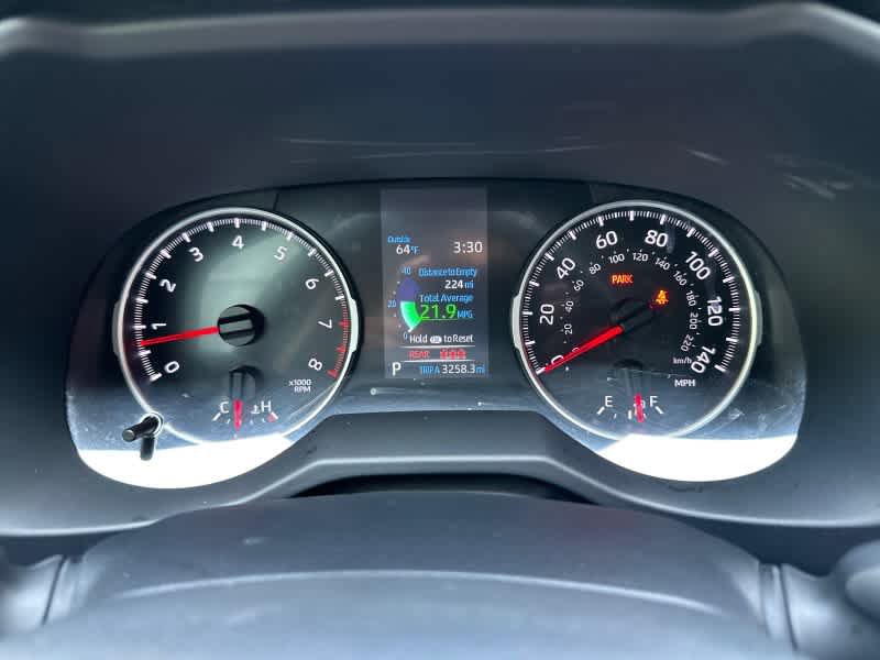 Used 2022 Toyota RAV4 LE AWD/4WD image 25
