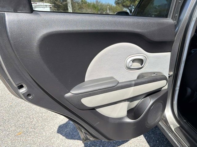 Used 2017 Kia Soul + image 12