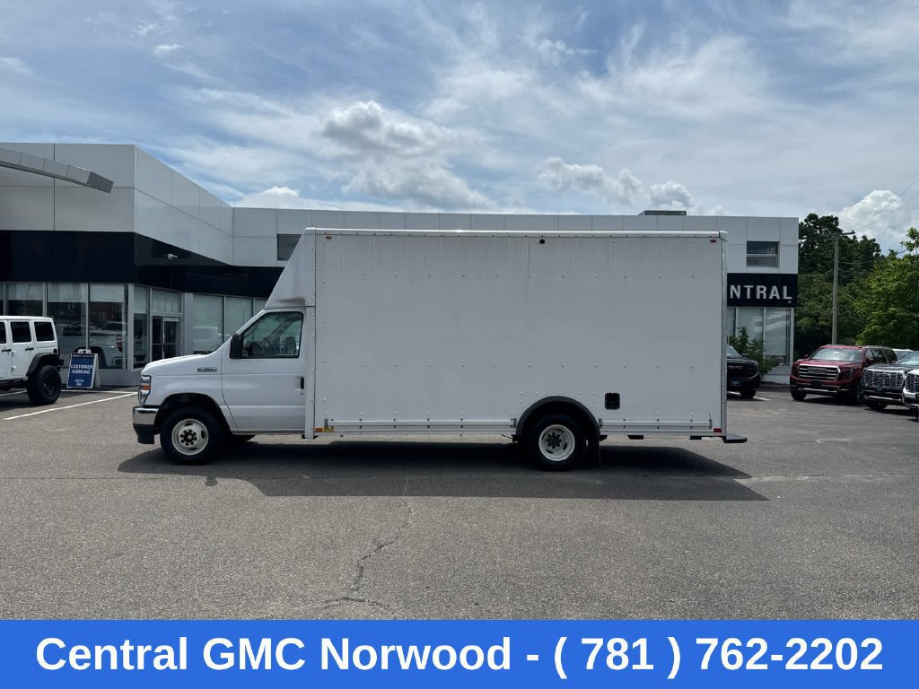 Used 2024 Ford E-350 and Econoline 350 Super Duty w/ Power Windows & Locks Group RWD image 2