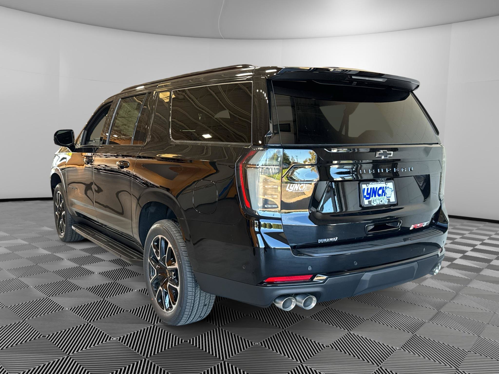 New 2026 Chevrolet Suburban RST w/ RST Capability Package AWD/4WD image 3