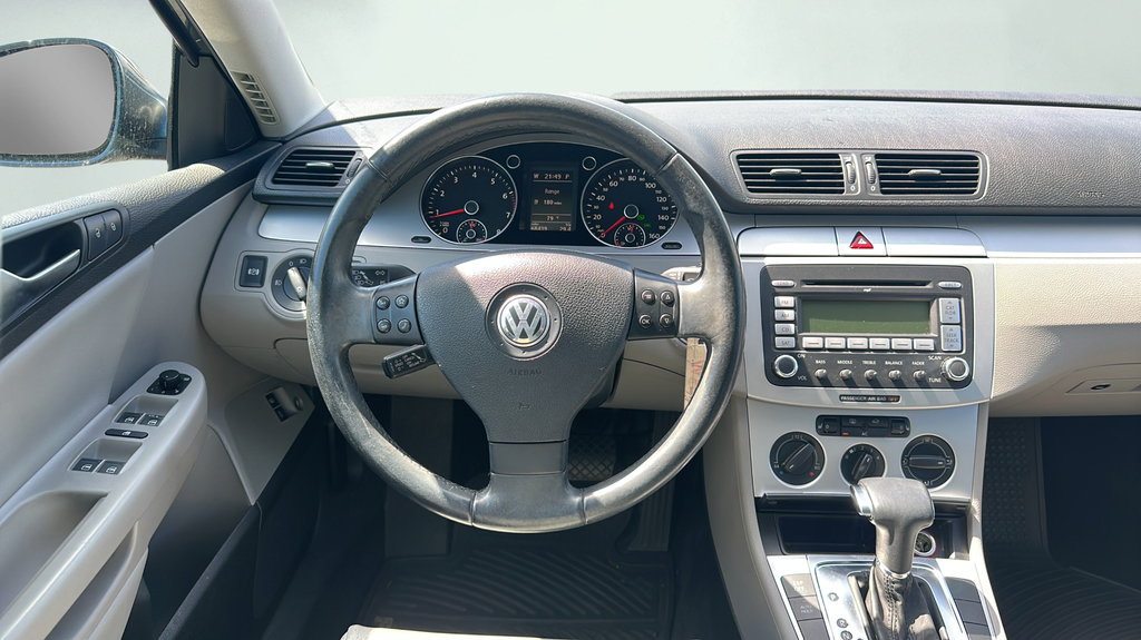 Used 2009 Volkswagen Passat Komfort FWD image 15
