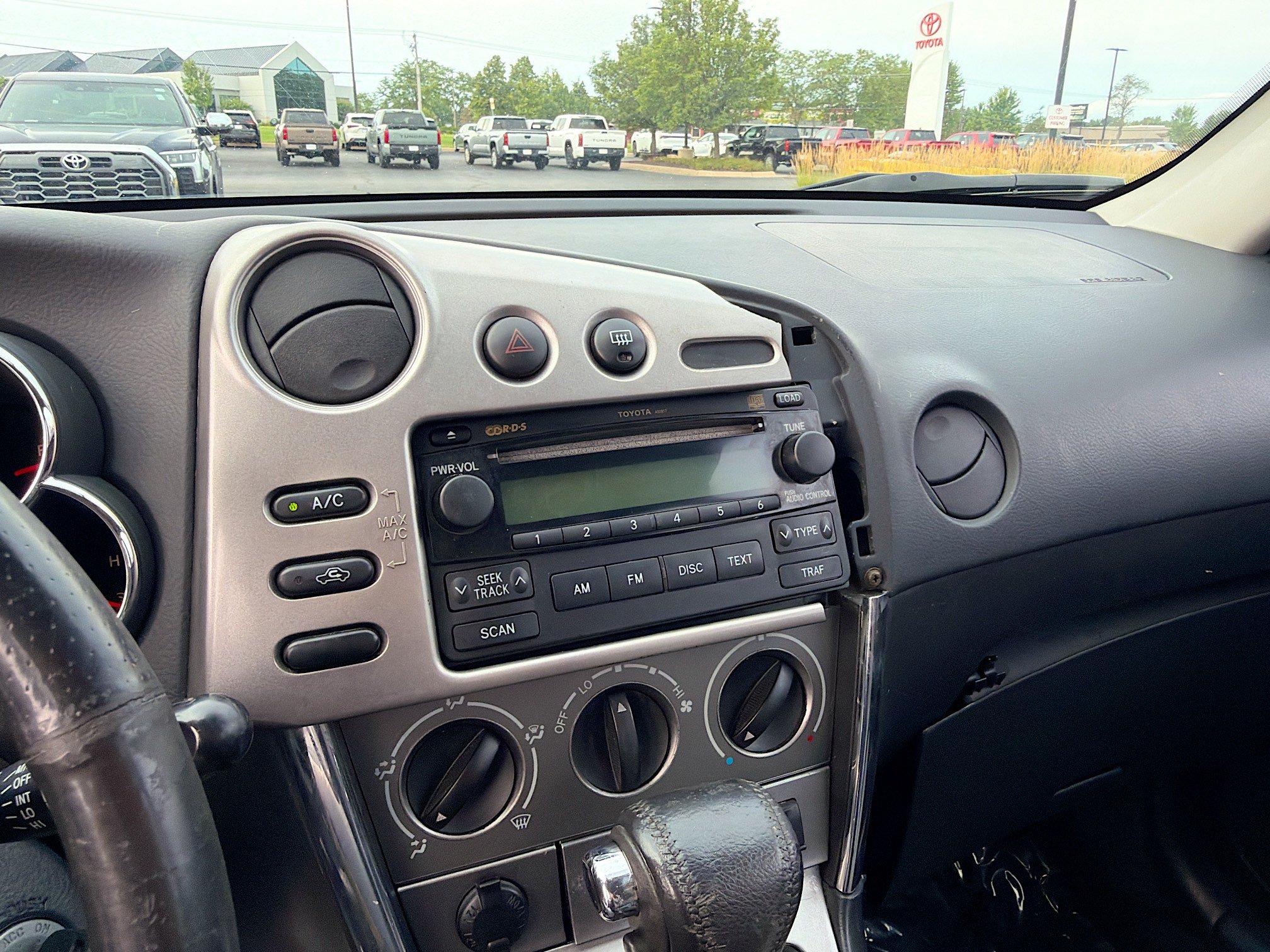 Used 2004 Toyota Matrix XR w/ Extra Value Pkg 1 FWD image 8