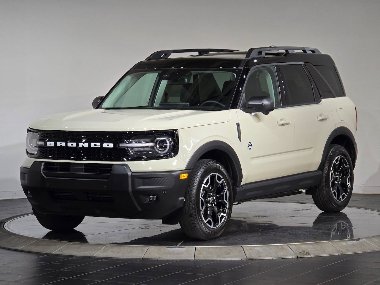 New 2025 Ford Bronco Sport Outer Banks w/ Outer Banks Tech Package+ image 10