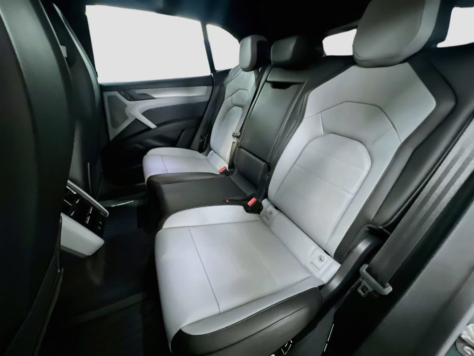 New 2026 Porsche Cayenne Electric AWD/4WD image 24