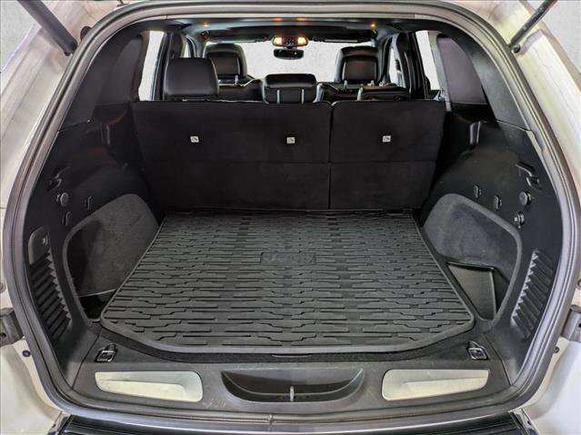 Used 2018 Jeep Grand Cherokee Limited image 7
