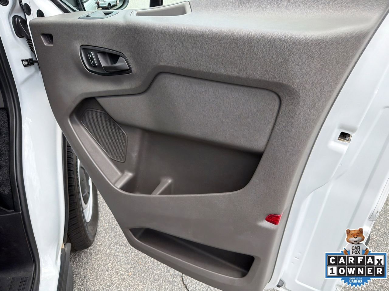 Used 2025 Ford Transit 250 148 High Roof RWD image 14