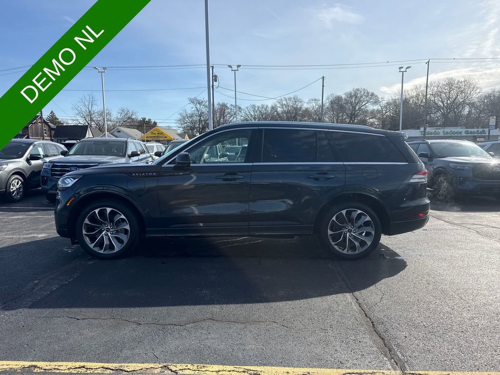 Used 2023 Lincoln Aviator Grand Touring w/ Equipment Group 301A AWD/4WD image 1