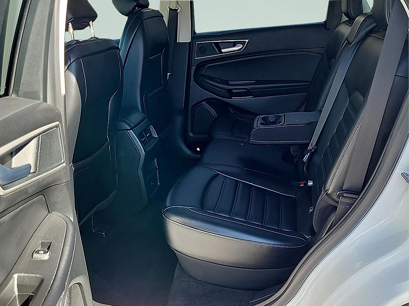 Used 2024 Ford Edge SEL AWD/4WD image 12