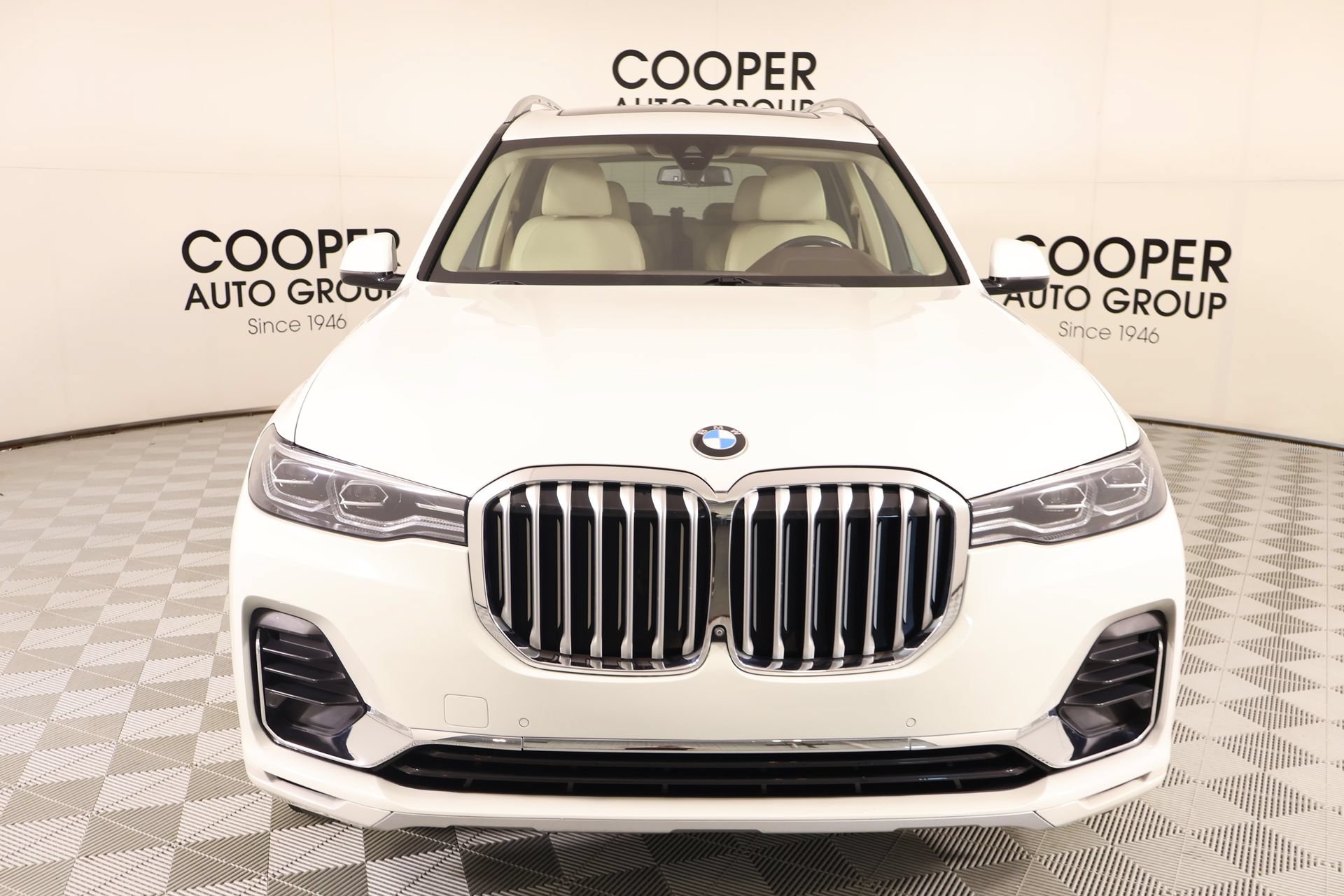 Used 2019 BMW X7 xDrive40i w/ Luxury Seating Package AWD/4WD image 10