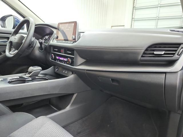 Used 2025 Nissan Rogue SV FWD image 39