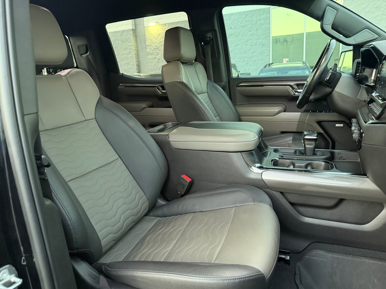 Used 2024 Chevrolet Silverado 1500 ZR2 AWD/4WD image 29