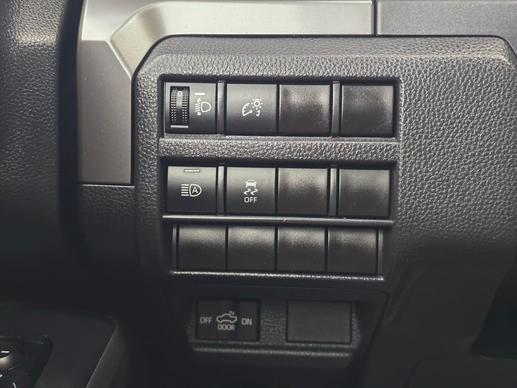 Used 2024 Toyota Tacoma TRD Off-Road AWD/4WD image 23
