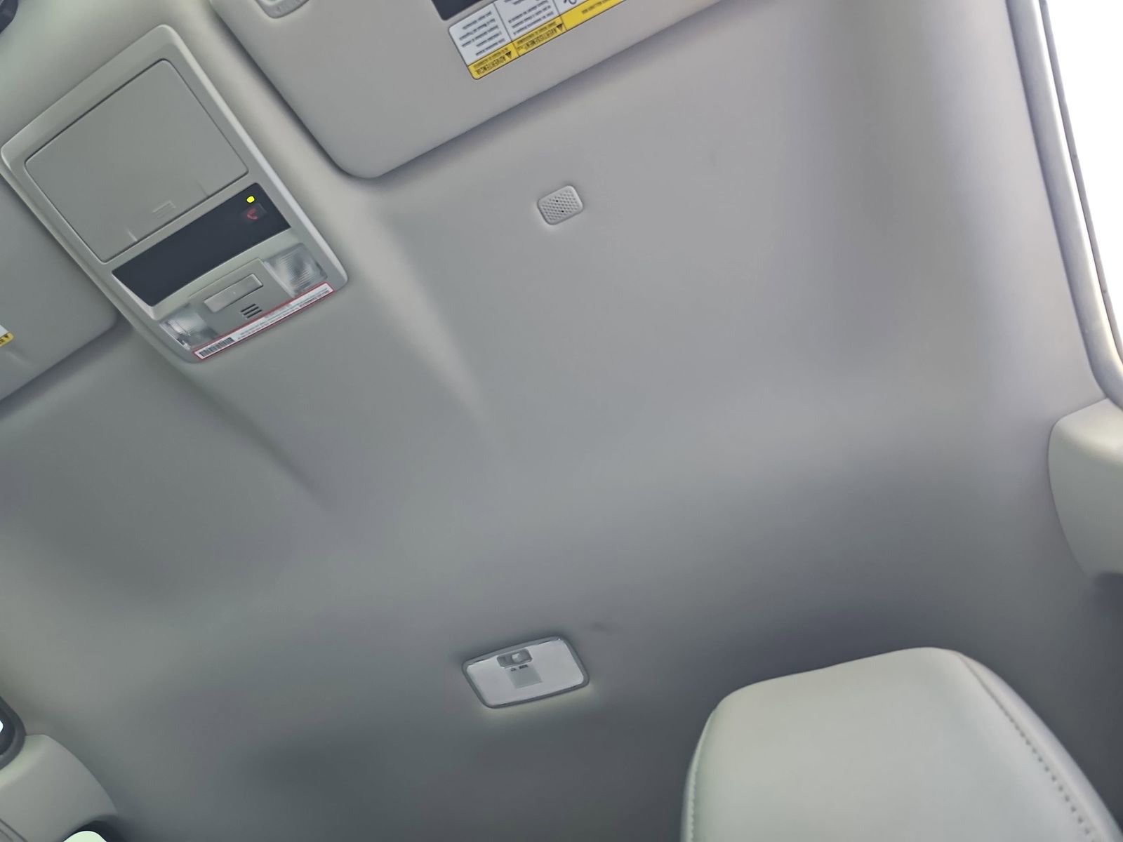 Used 2022 Toyota Tacoma SR w/ SR Convenience Package image 32