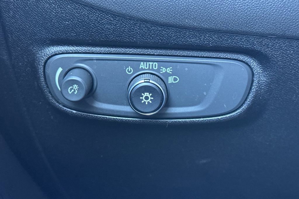 Used 2019 Chevrolet Equinox LT image 32