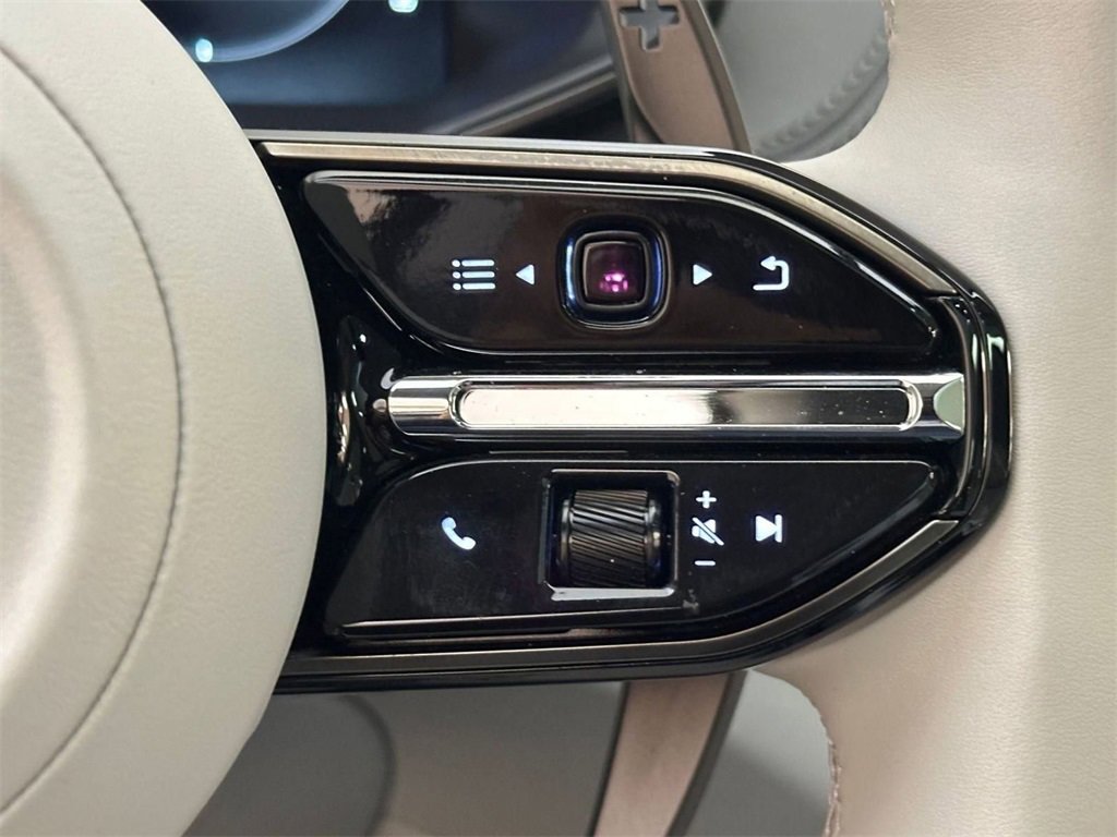 New 2025 Aston Martin DBX 707 image 20