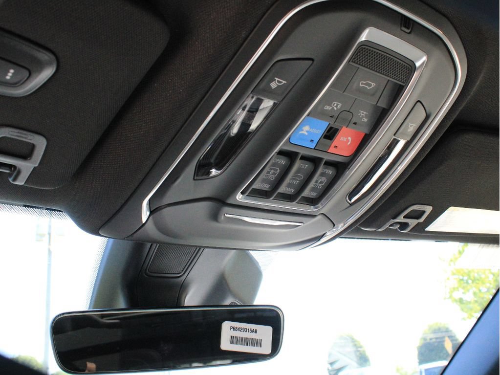 New 2026 Jeep Grand Cherokee L Limited w/ Limited Altitude Package AWD/4WD image 20