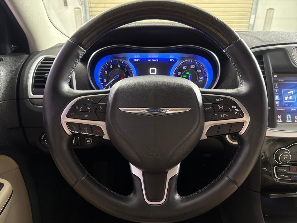 Used 2016 Chrysler 300 C image 12