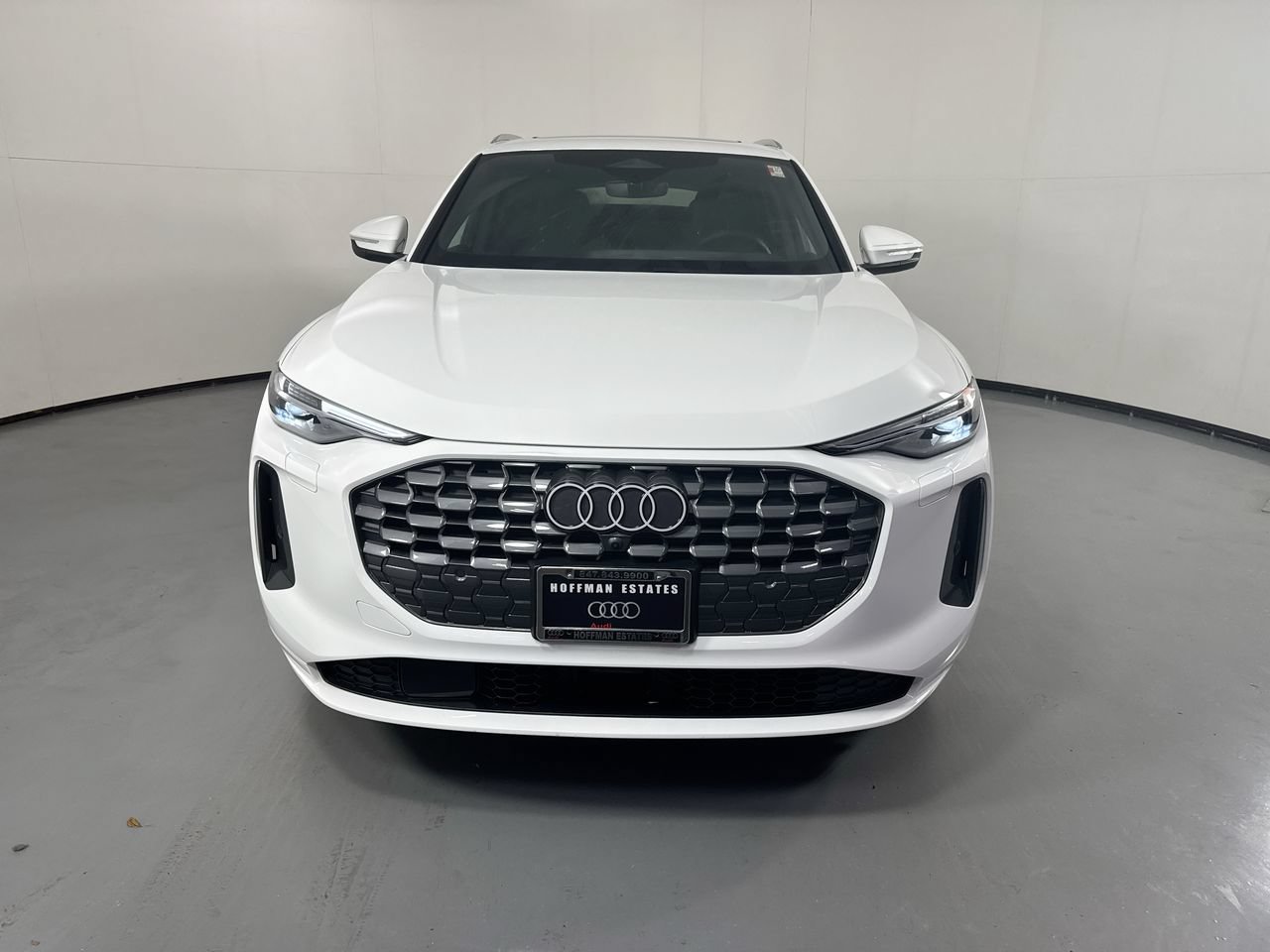 Used 2025 Audi Q5 Premium Plus w/ Premium Plus AWD/4WD image 4