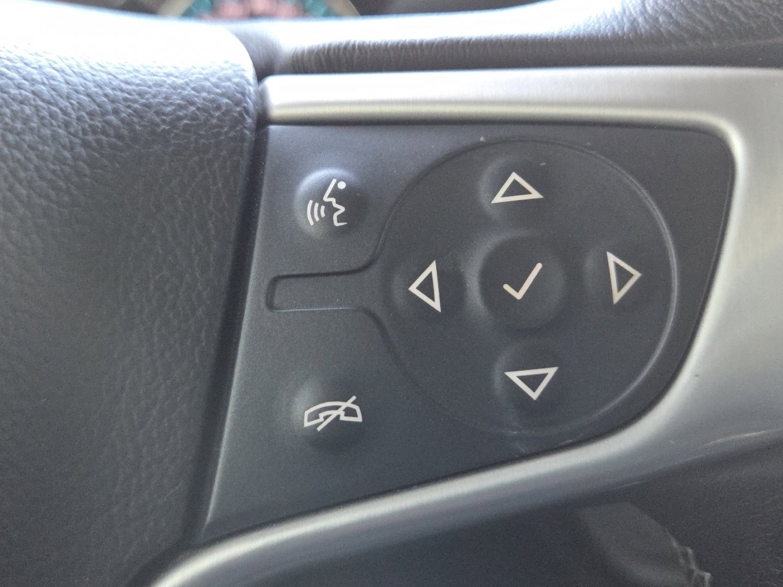 Used 2018 GMC Sierra 1500 SLT w/ SLT Premium Package image 32