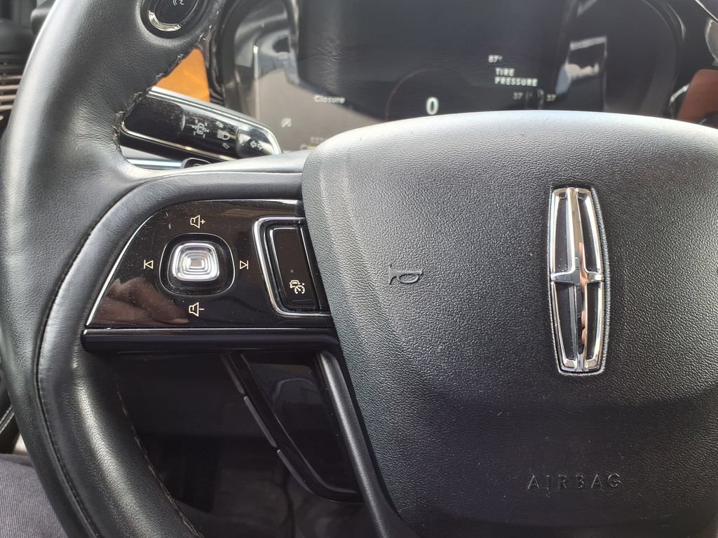 Used 2022 Lincoln Corsair Reserve w/ Equipment Group 201A FWD image 24