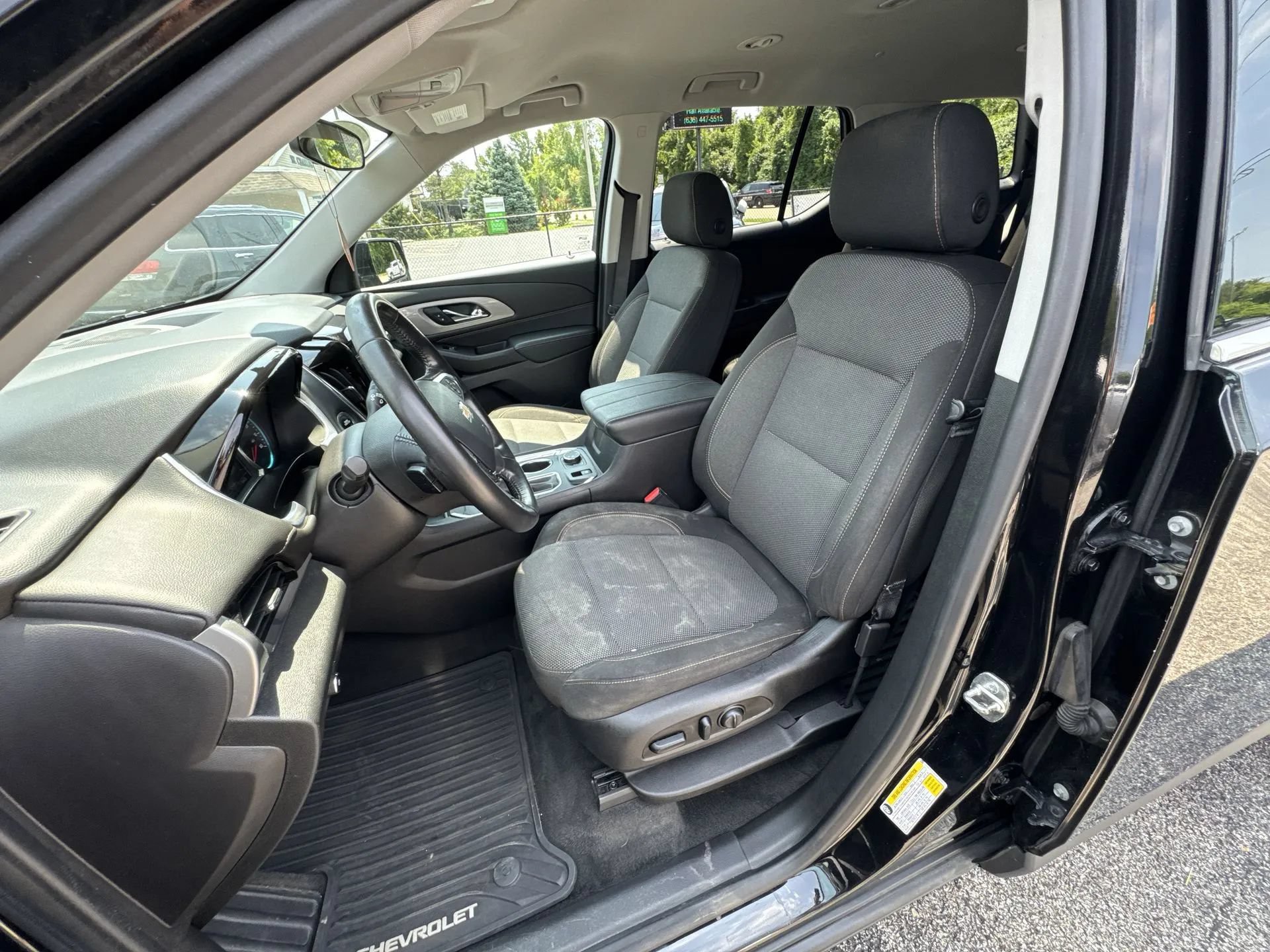 Used 2019 Chevrolet Traverse LT AWD/4WD image 13
